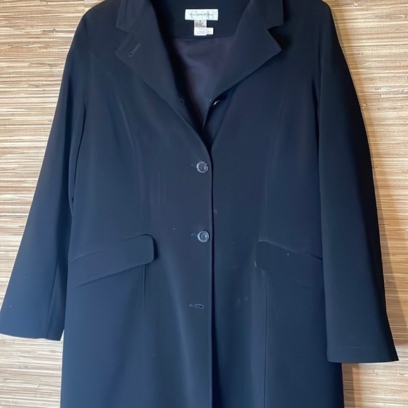 PRESTON and York Coat 16 - Picture 5 of 7